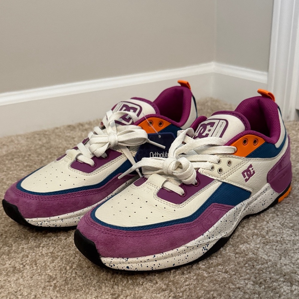 DC Men’s E. Tribeca LE Leather Sneaker Size 11